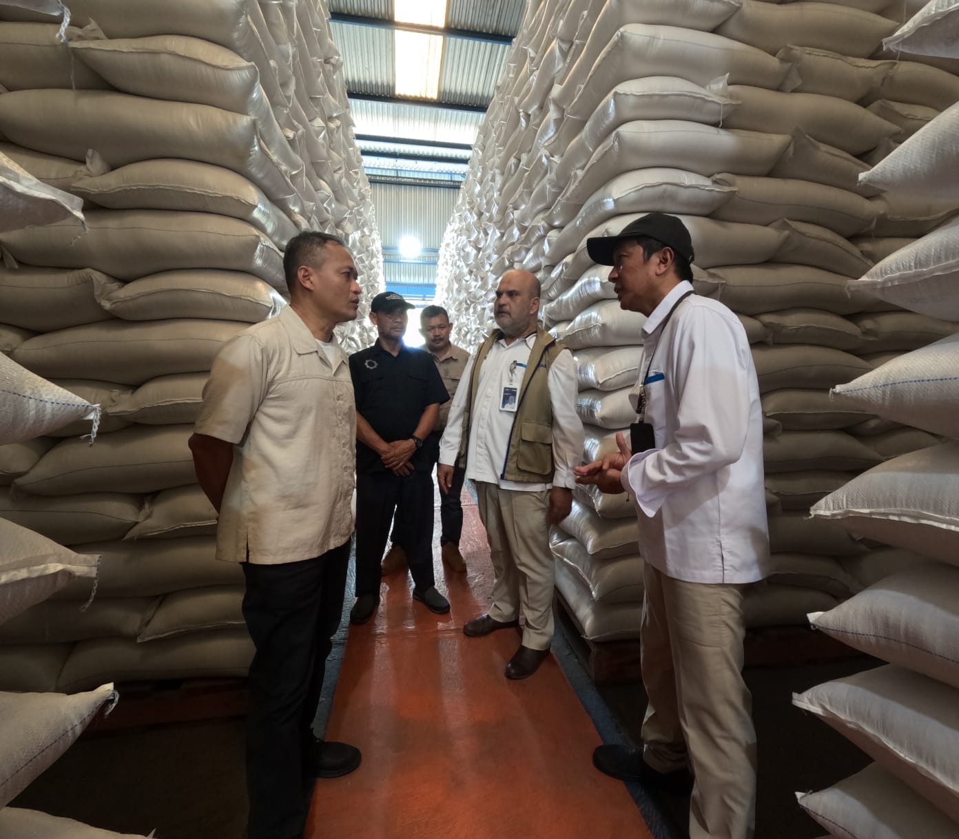 Cek Gudang di Wonosobo, DPR RI Pastikan Ketersediaan Beras Aman