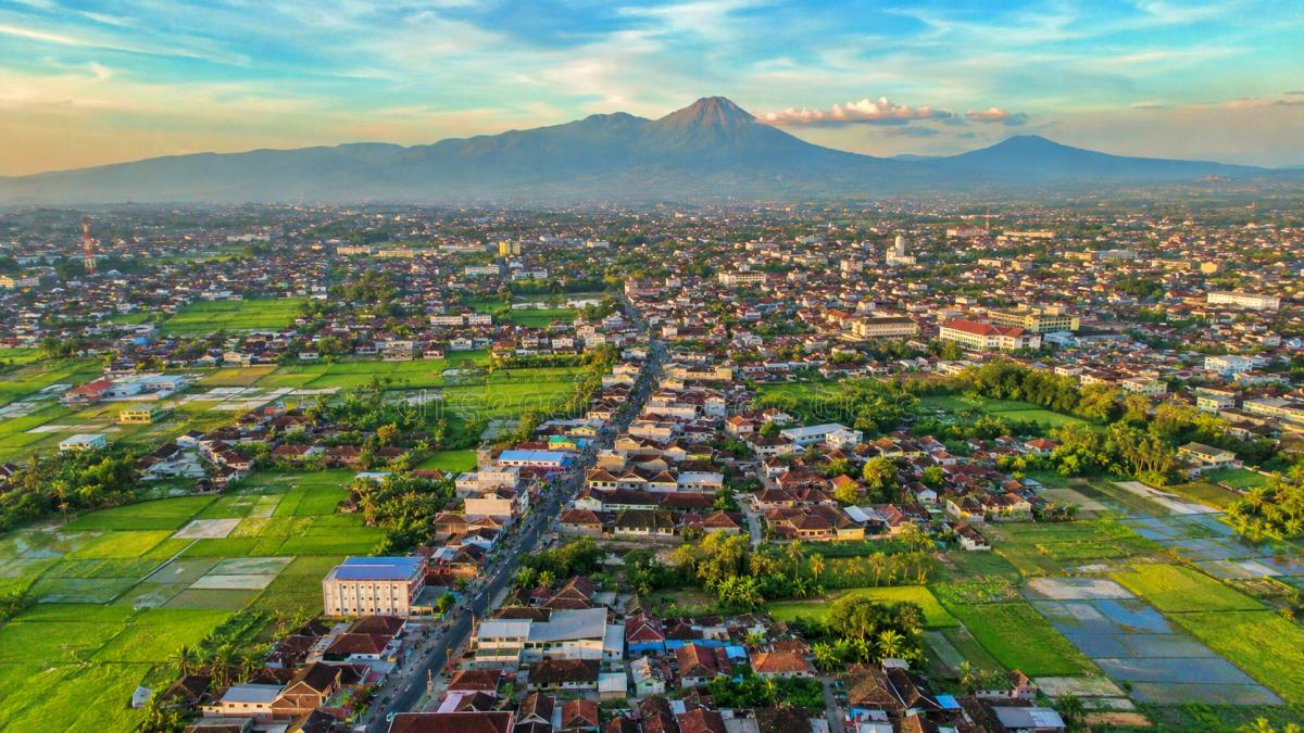 Ilustrasi Penduduk Kabupaten Magelang