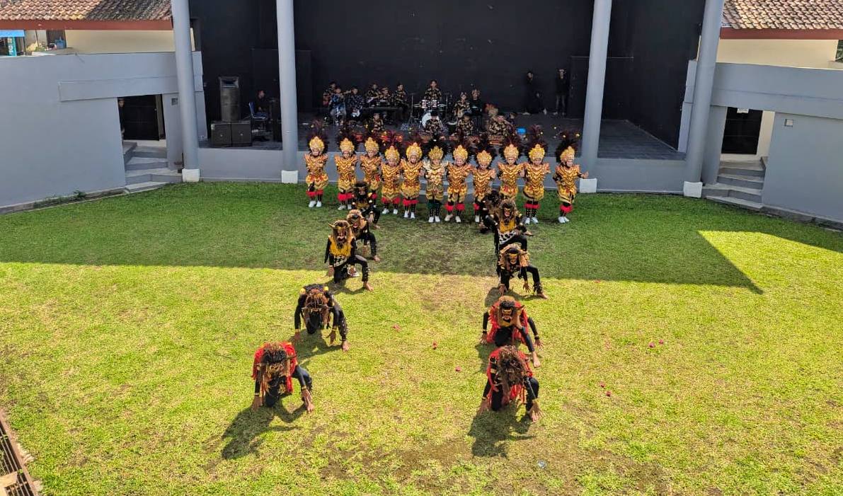TIC Borobudur Cultural Arts Performance