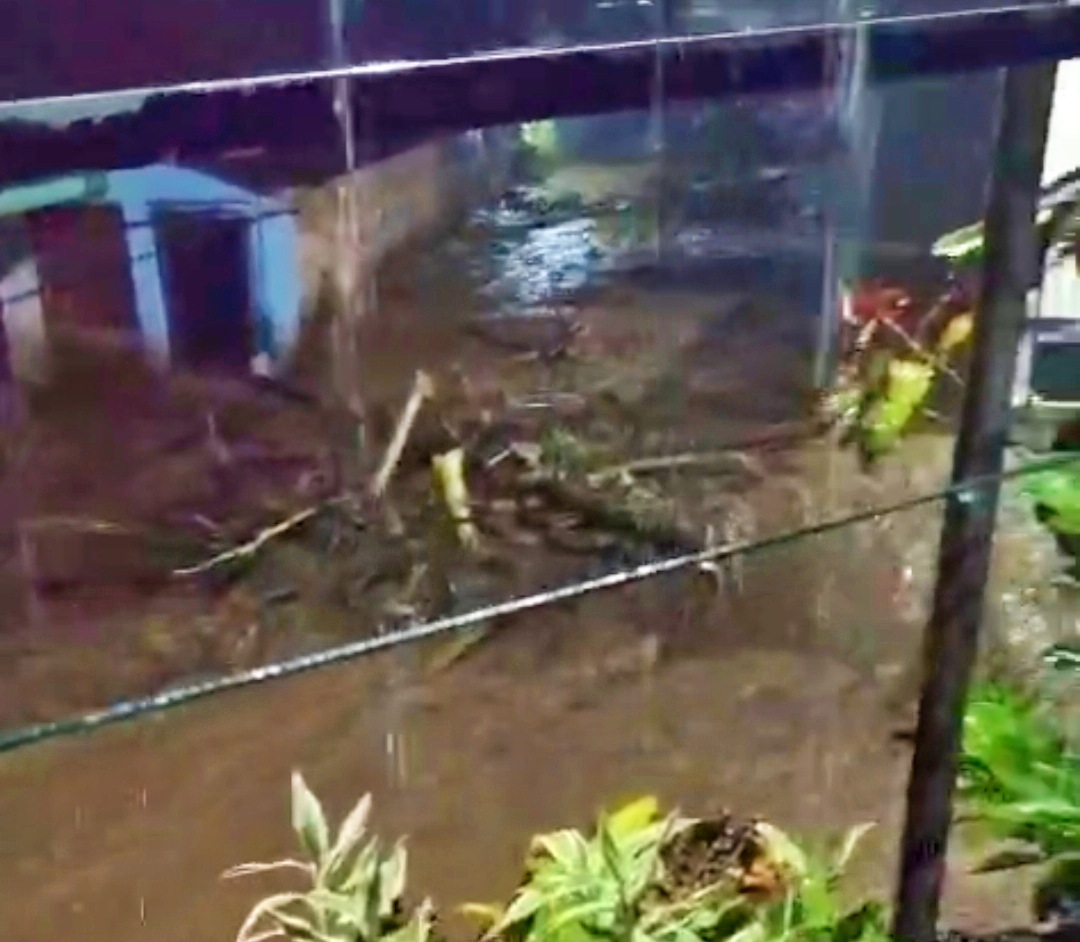 Tangkapan Layar Video Banjir Bandang di Grabag Magelang