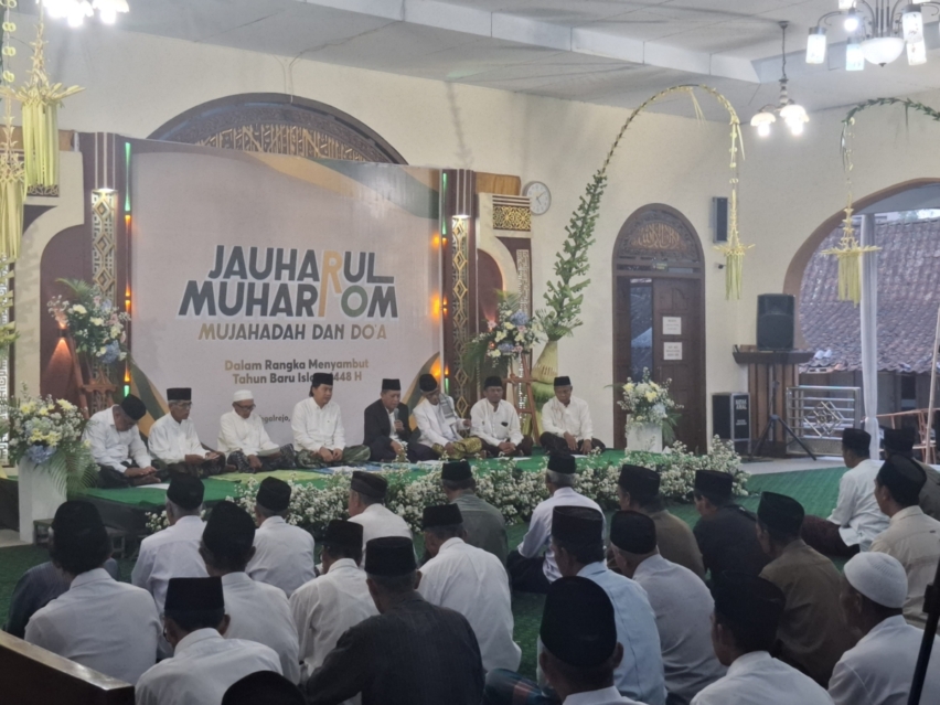 Kegiatan Jauharul Muharram di kompleks Pondok Pesantren API Tegalrejo, Kabupaten Magelang, Senin (15/6/2026). (foto: mta)