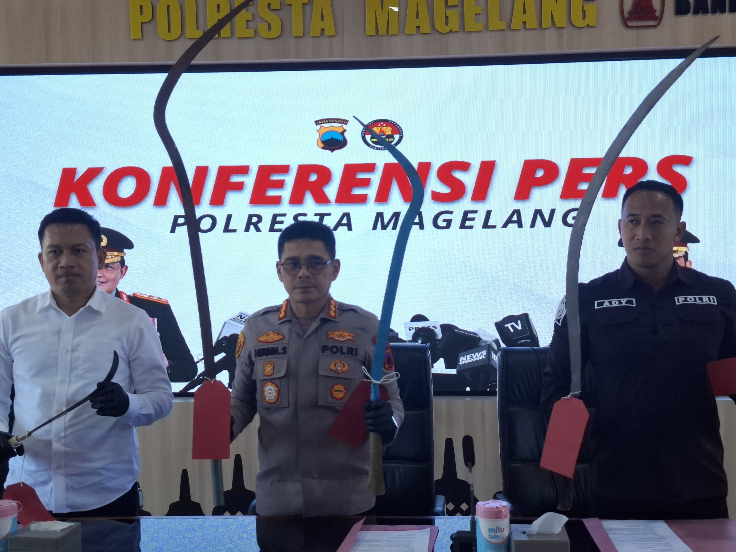 Polresta Magelang Tangkap 7 Pemuda dari Dua Geng Terkait Pembacokan dan Sajam Ilegal