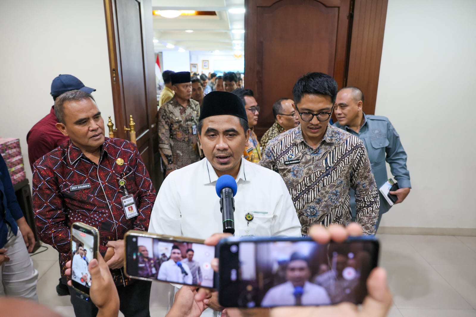 Sokong Program MBG, Taj Yasin Minta SPPG Prioritaskan Telur dari Peternak Lokal