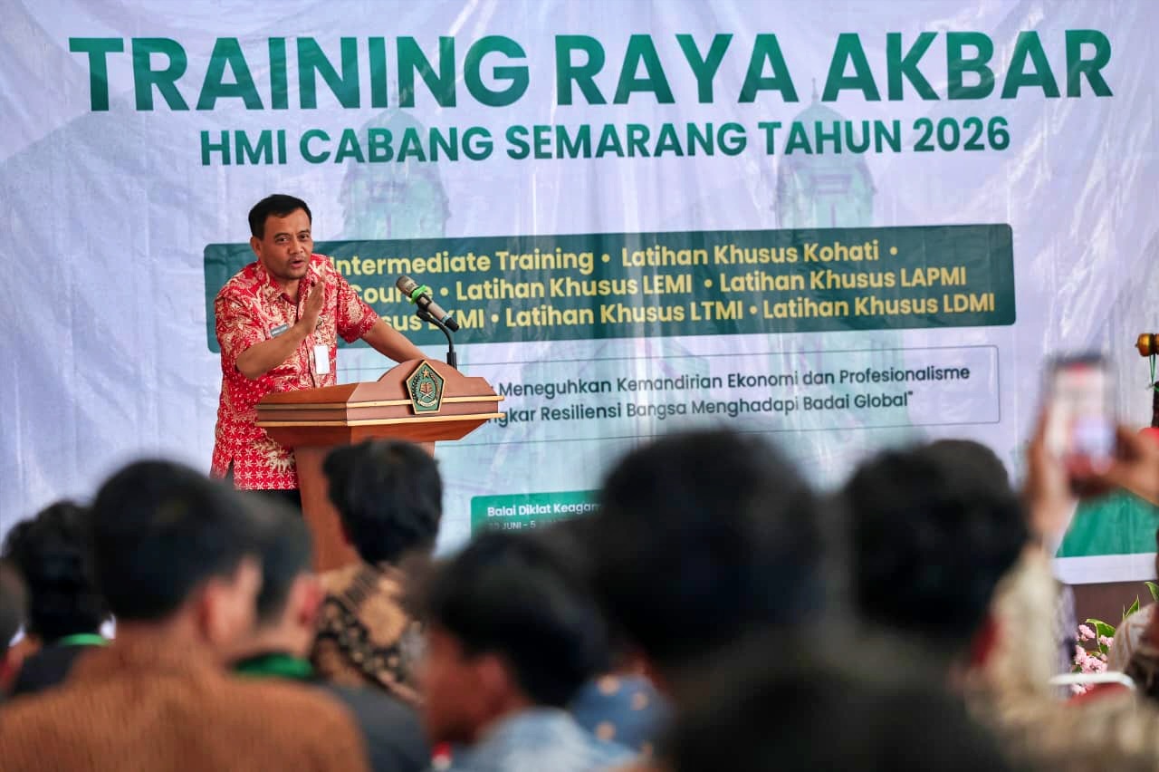 Ahmad Luthfi Hargai Semangat Mahasiswa dalam Menyampaikan Kriti
