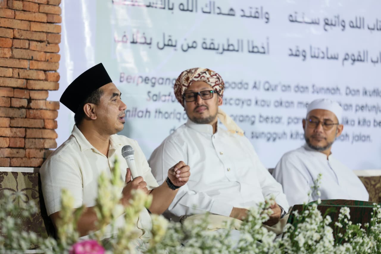 Gus Yasin: Dagangan Laris Semua di Haul Akbar Ponpes Al Marom Grobogan