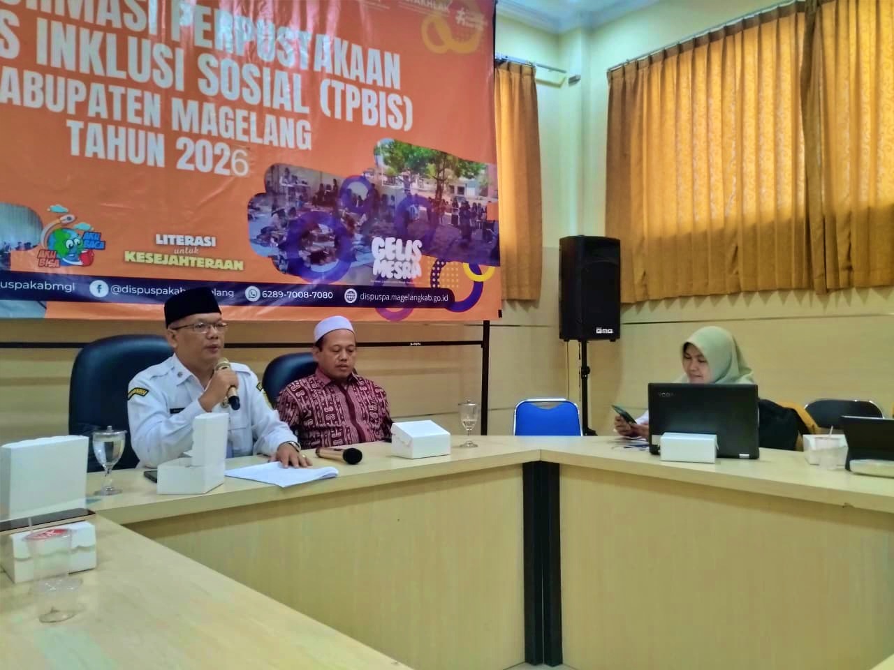 Kepala Dinas Perpustakaan dan Kearsipan Kabupaten Magelang, Azis Amin Mujahidin saat memimpin Rakor menyusun rancangan inovasi daerah