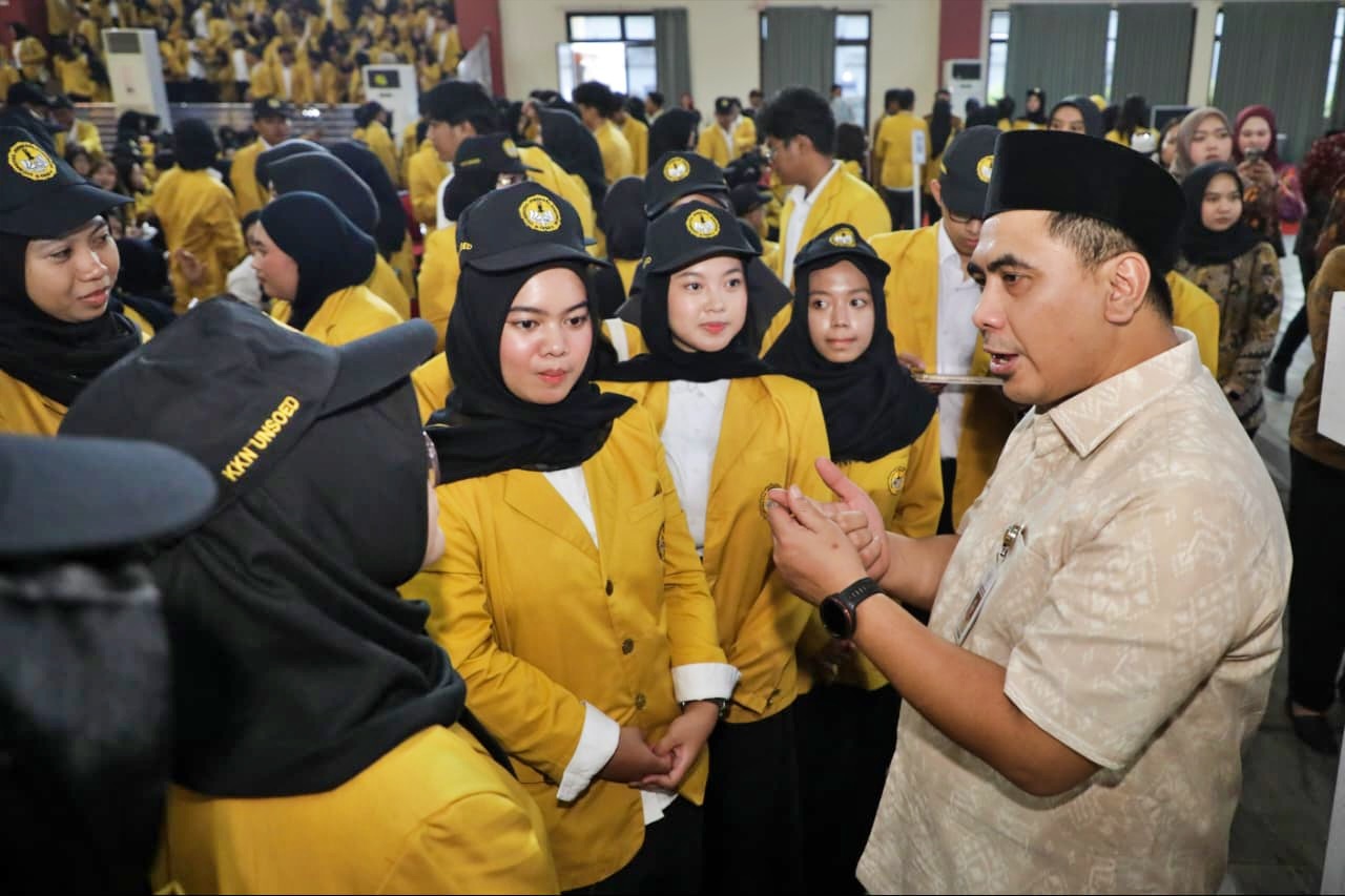 Lepas Ribuan Peserta KKN, Taj Yasin Instruksikan OPD Jateng Kawal Program Mahasiswa