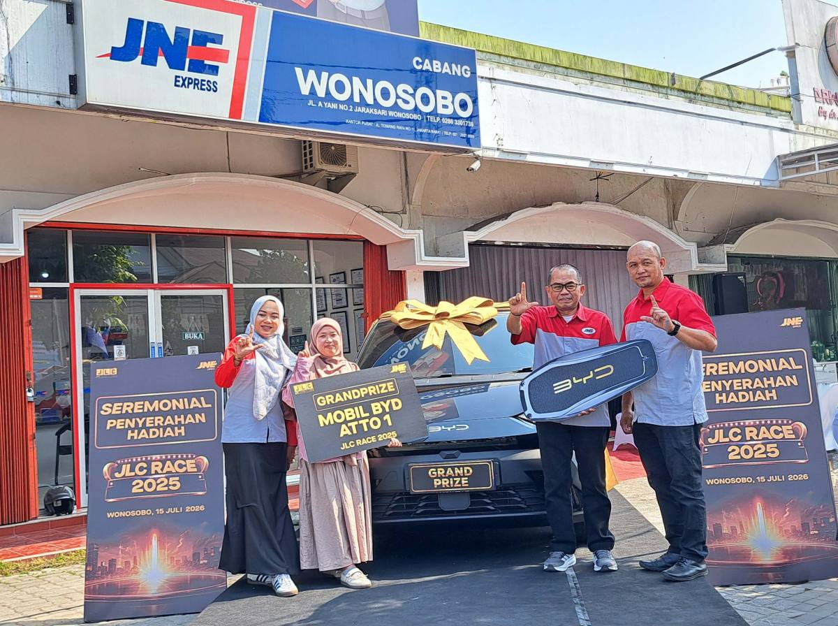 Member JLC Asal Wonosobo Raih Mobil Listrik dari JNE, Bukti Produk Daerah Mampu Bersaing di Tingkat Nasional