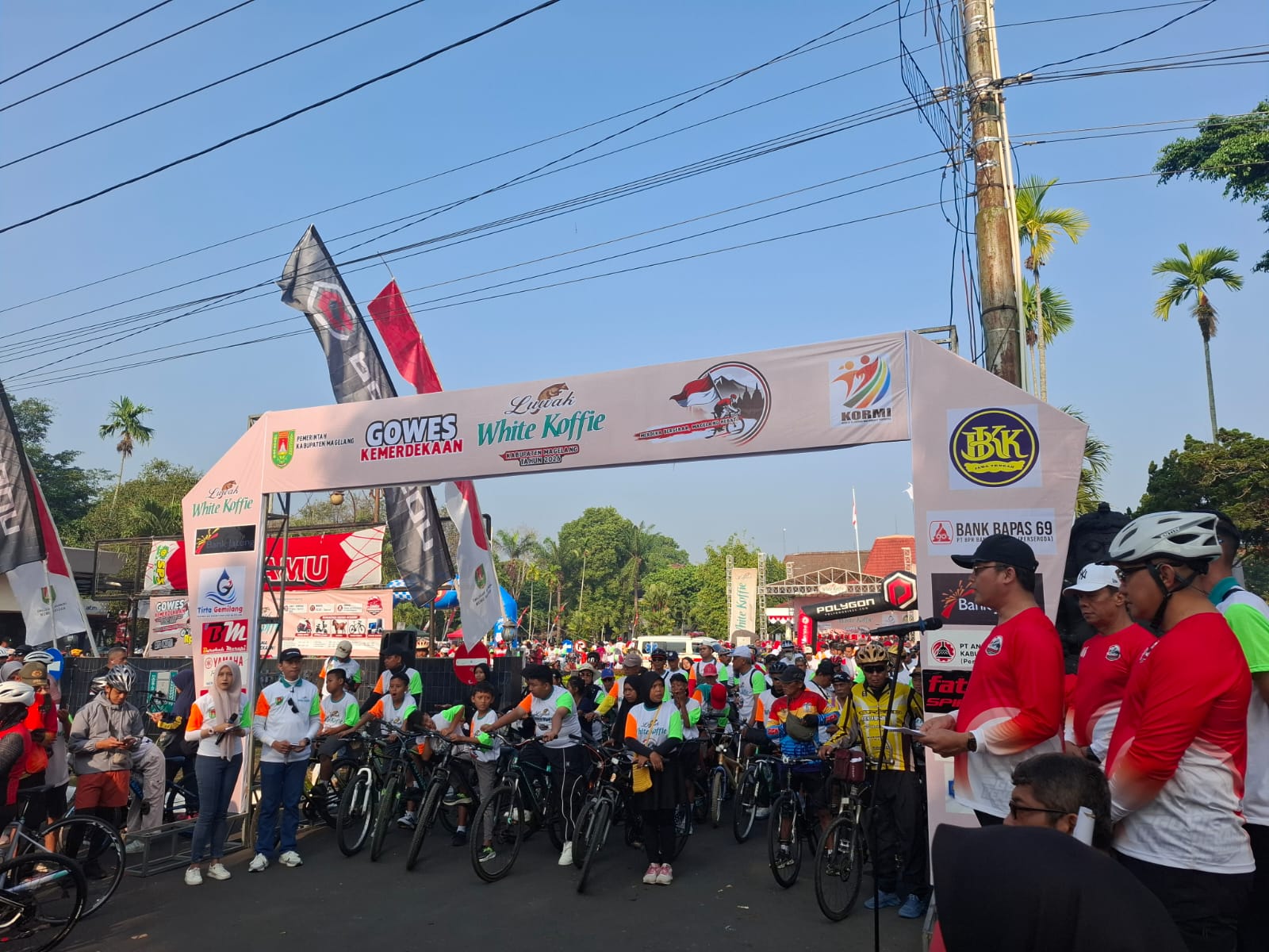 Semarakkan HUT ke-81 RI, Ribuan Peserta Ikuti Gowes Kemerdekaan di Magelang