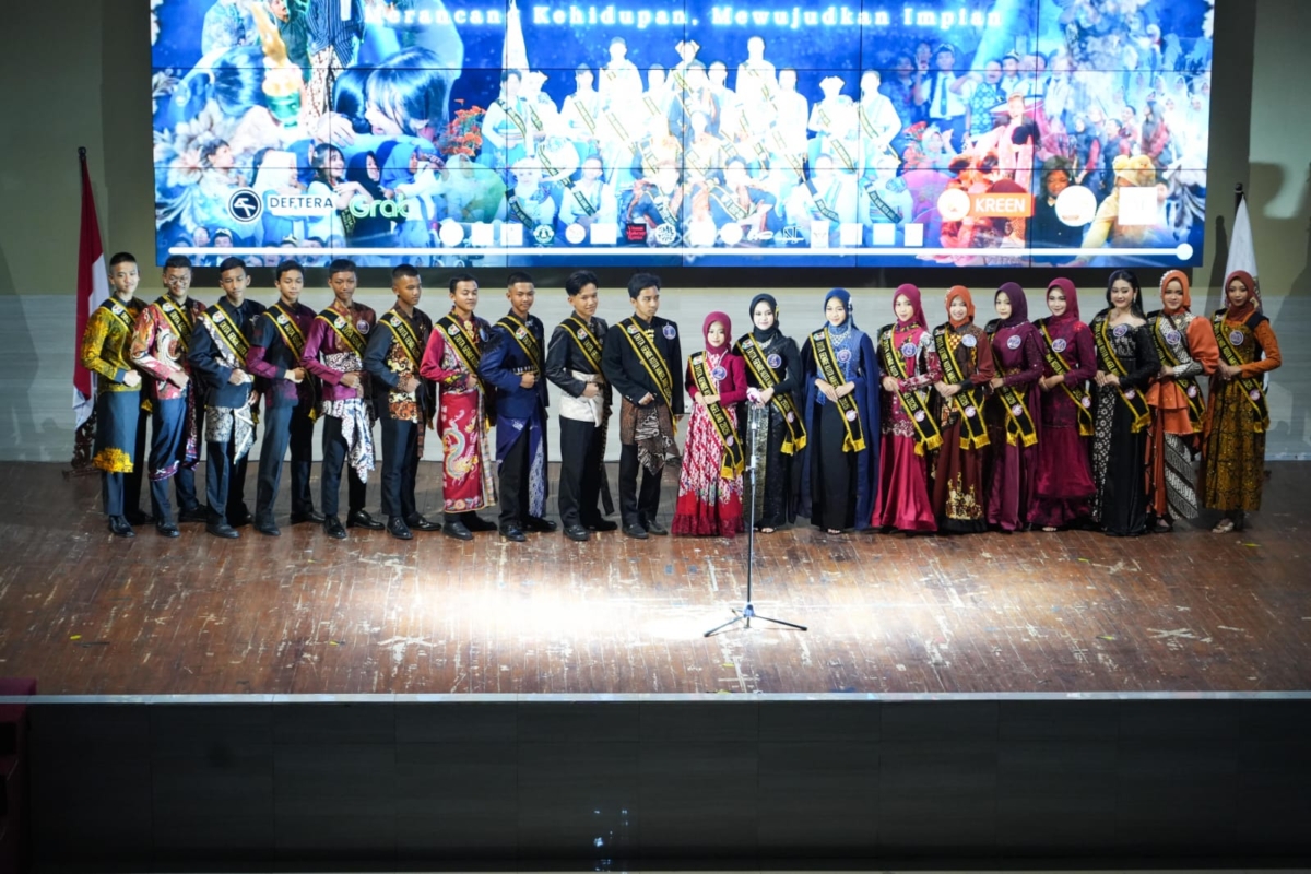 Puluhan remaja Kota Magelang bersaing unjuk potensi dalam Malam Puncak Adujak GenRe dan Ajang Kreativitas PIK-R Kota Magelang Tahun 2026, di GKU Untidar Magelang, Senin (24/8/2026) malam. (foto: Bagian Prokompim Kota Magelang)