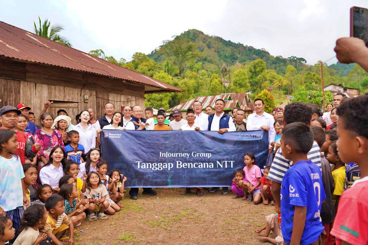 InJourney Group Salurkan Bantuan untuk Masyarakat Terdampak di NTT