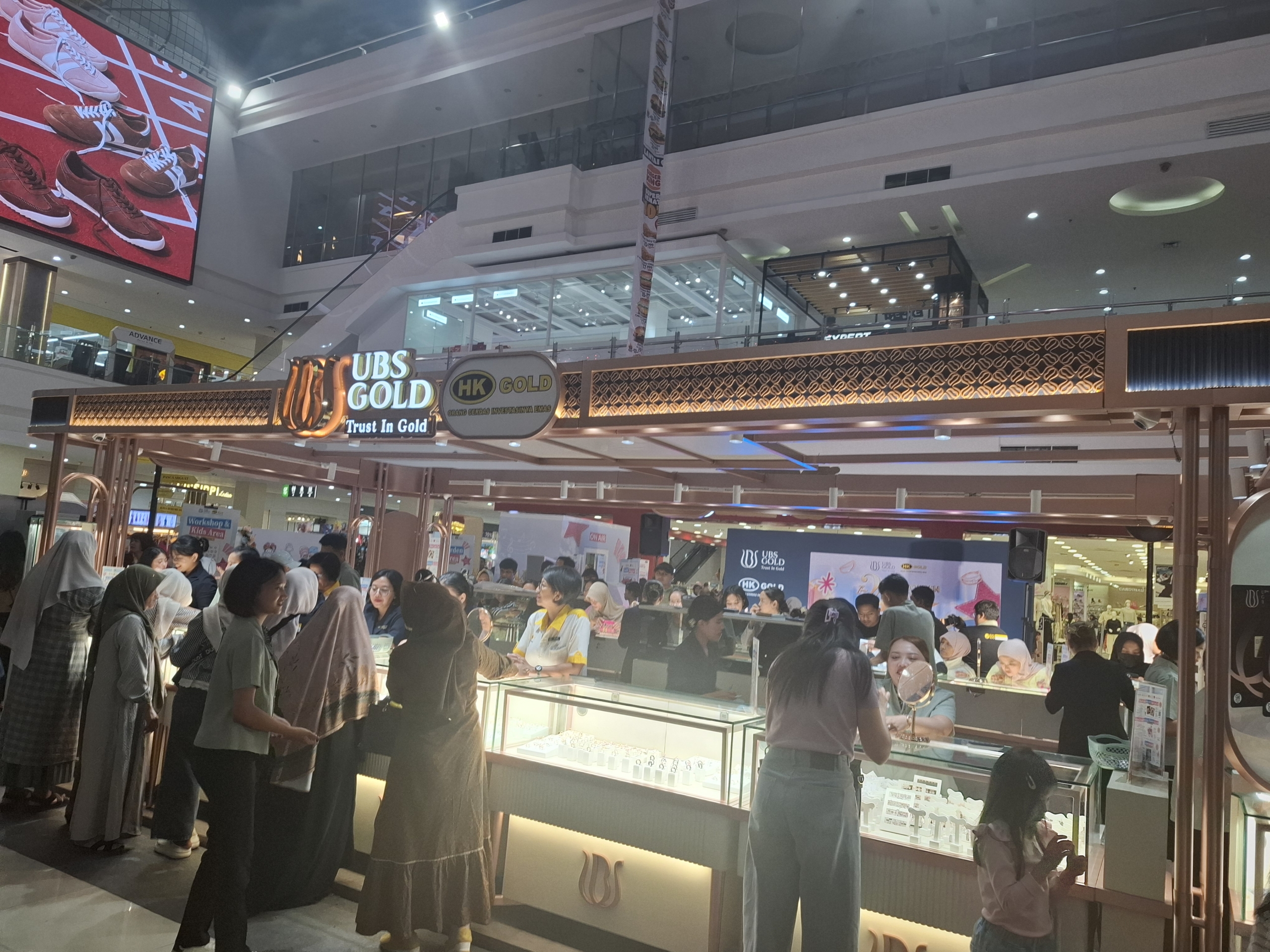 Dorong Minat Investasi Emas, HK Gold Gelar Pameran Perhiasan di Artos Mall Magelang