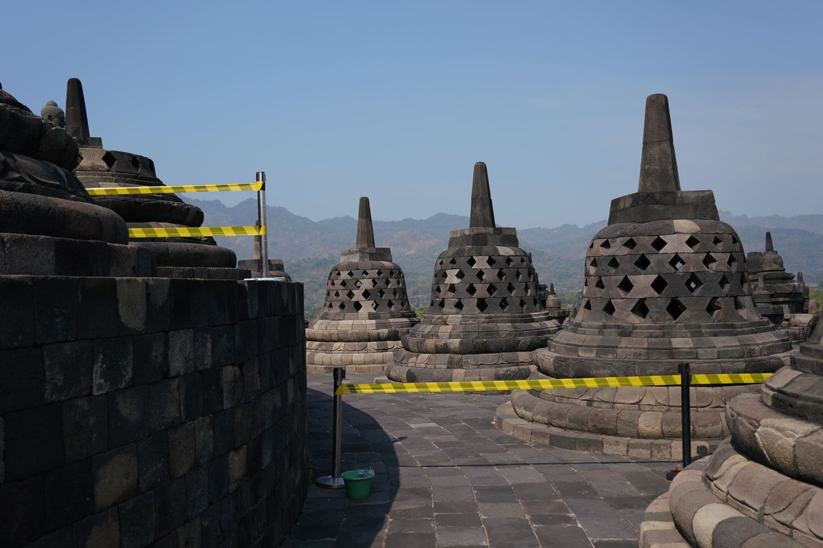 Proses pemugaran di kawasan Candi Borobudur_Foto_Sekretariat Museum dan Cagar Budaya