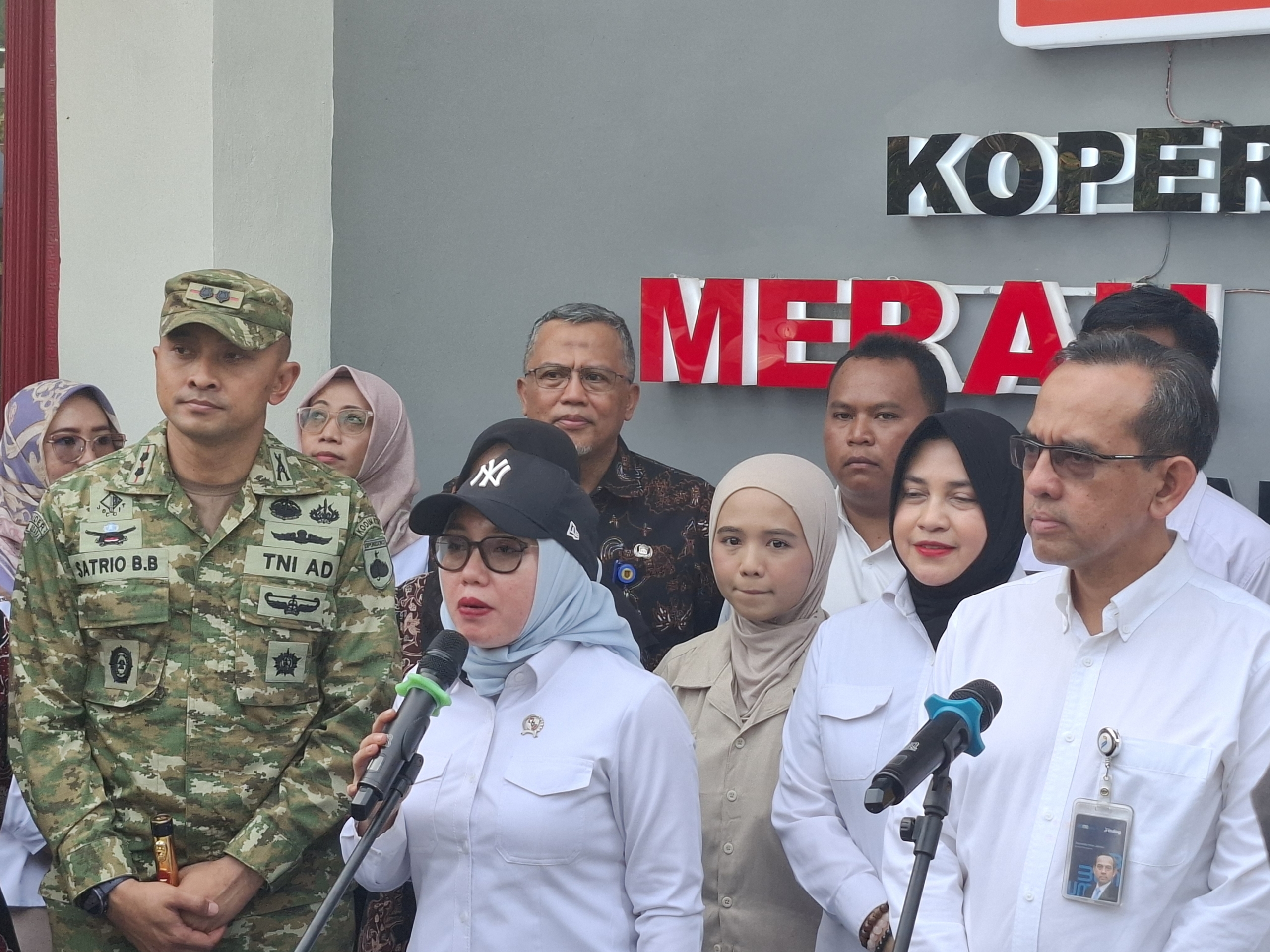 Kemenkop dan BULOG Pastikan Pasokan Pangan KDKMP di Magelang Lancar