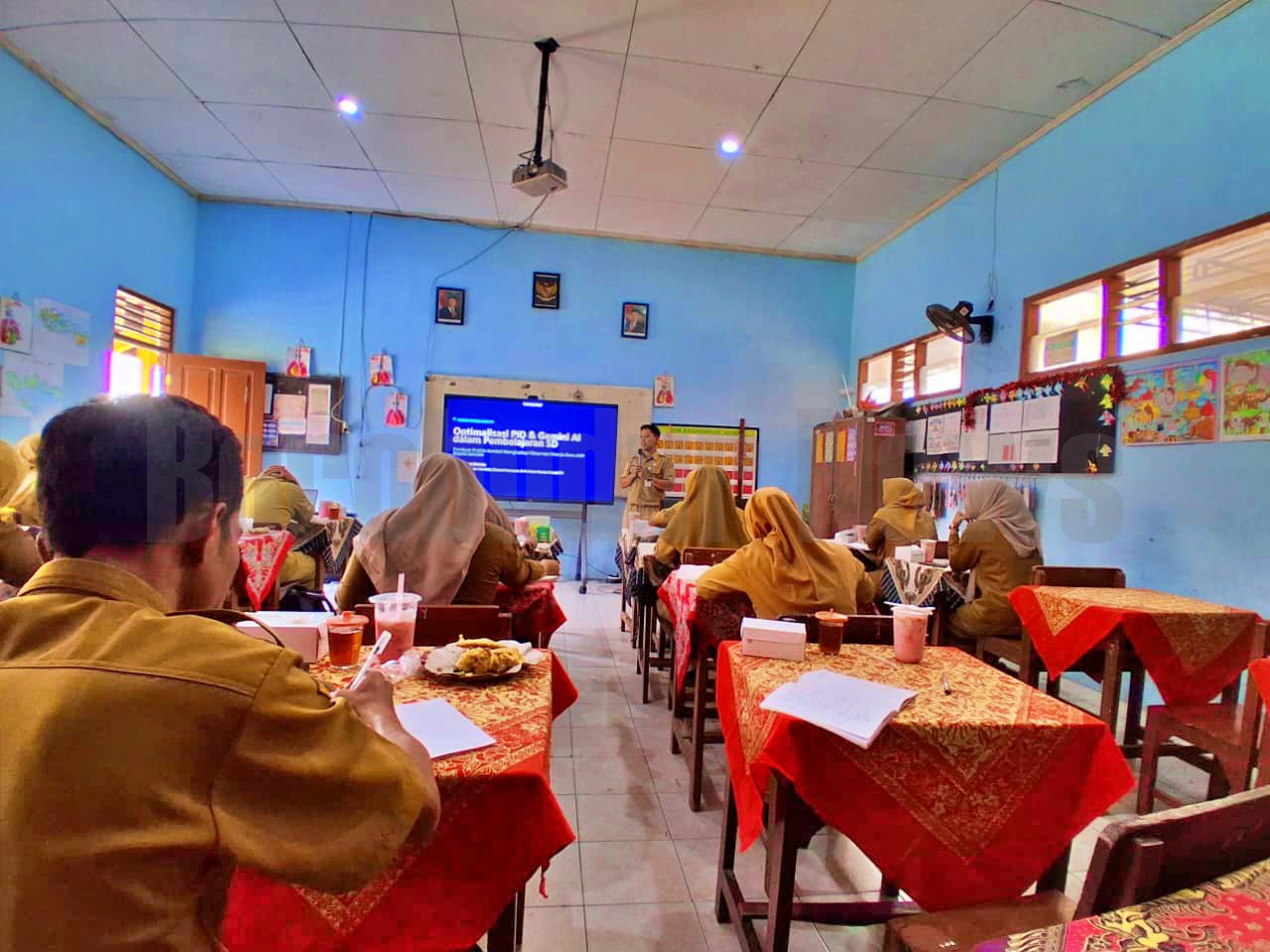 Kedai Es Buah Langganan Warga Kajoran Diduga Picu Keracunan, PGRI Ikut Prihatin