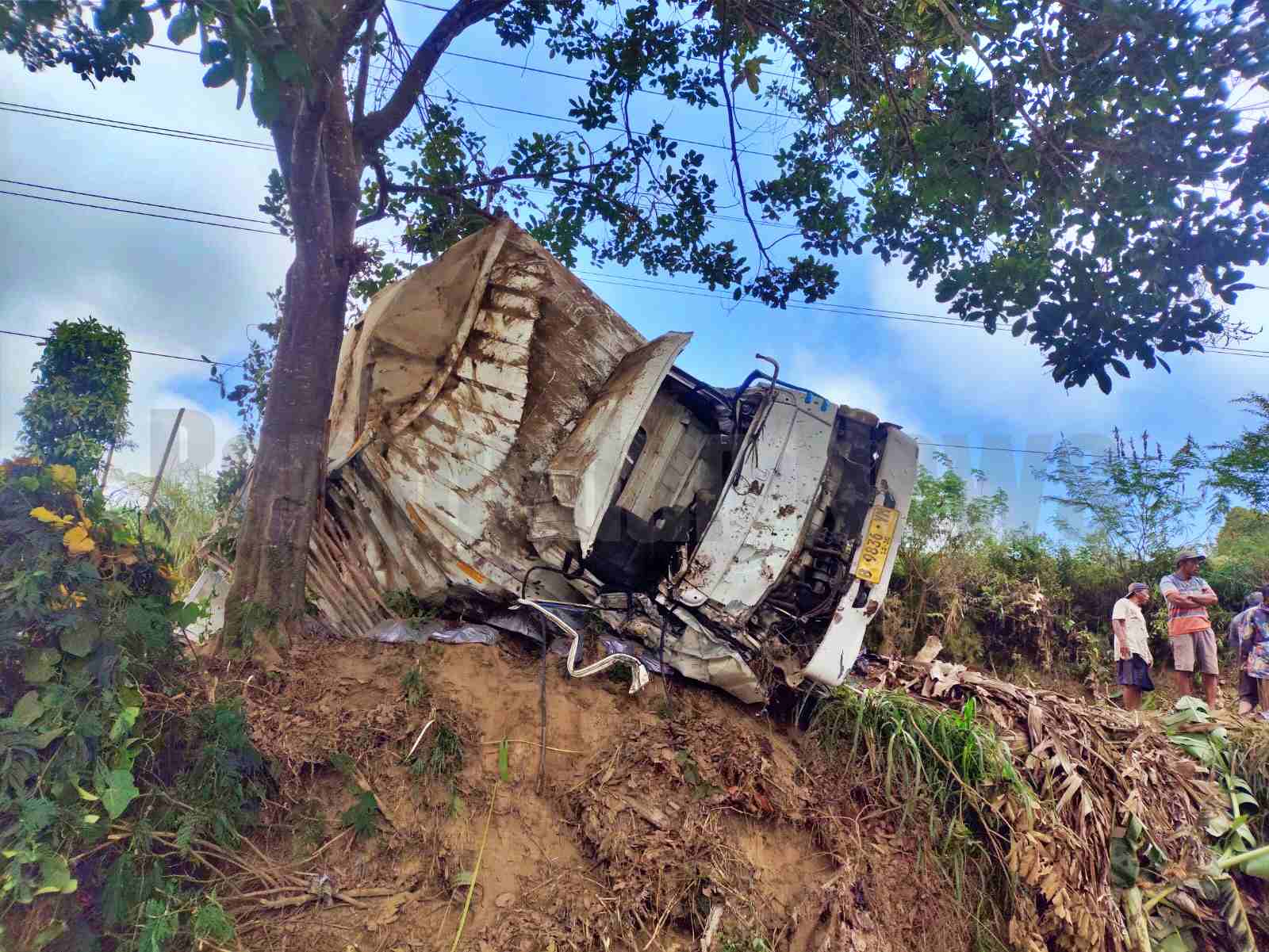 Kondisi Truk Box yag terlibat kecelakaan maut di Slumut Pakis Magelang_20 Oktober 2026