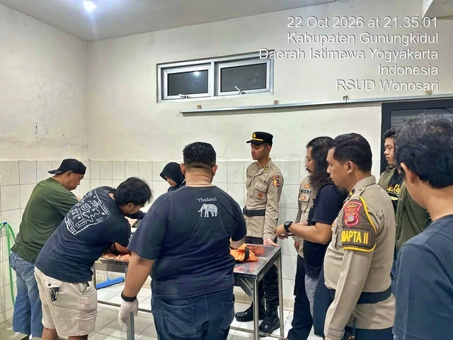 Polisi mengungkap identitas perempuan berinisial KK, asal Magelang, Jawa Tengah, yang ditemukan meninggal dunia di Pantai Krakal, Gunungkidul, Jumat 23 Oktober Foto Dok. Porles Gunungkidul